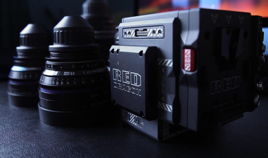 Swiat-filmow-online-–-jak-zmienia-sie-sposob-w-jaki-ogladamy-kino Świat filmów online – jak zmienia się sposób, w jaki oglądamy kino